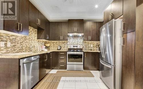 24 Interlude Drive, Brampton, ON - Indoor Photo Showing Kitchen With Upgraded Kitchen