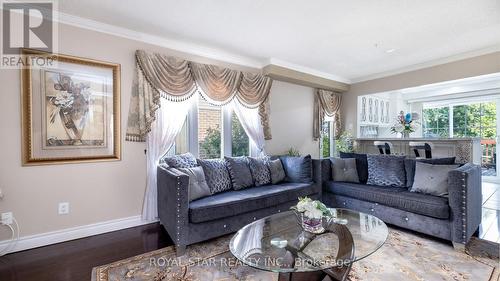 8 Sunshade Place, Brampton, ON - Indoor Photo Showing Living Room