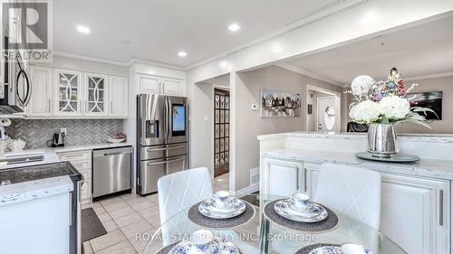 8 Sunshade Place, Brampton, ON - Indoor Photo Showing Kitchen With Upgraded Kitchen