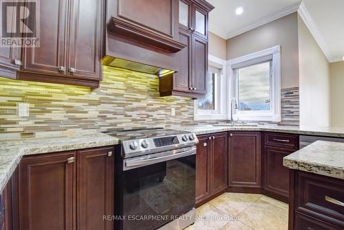 9153 Eighth Line, Halton Hills, ON - Indoor Photo Showing Kitchen With Upgraded Kitchen