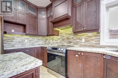 9153 Eighth Line, Halton Hills, ON - Indoor Photo Showing Kitchen With Upgraded Kitchen