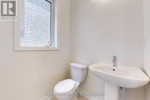 175 Wilmot Road, Brantford, ON - Indoor Photo Showing Bathroom