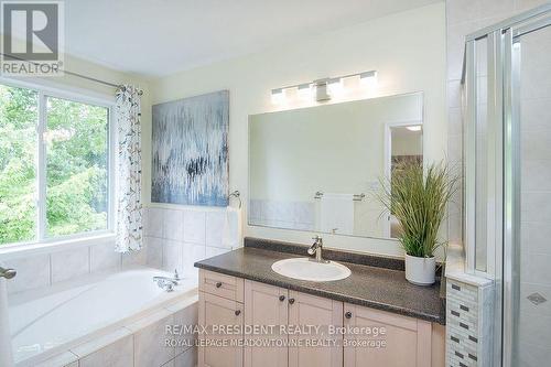 1339 Marshall Crescent, Milton, ON - Indoor Photo Showing Bathroom