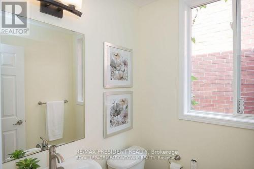 1339 Marshall Crescent, Milton, ON - Indoor Photo Showing Bathroom