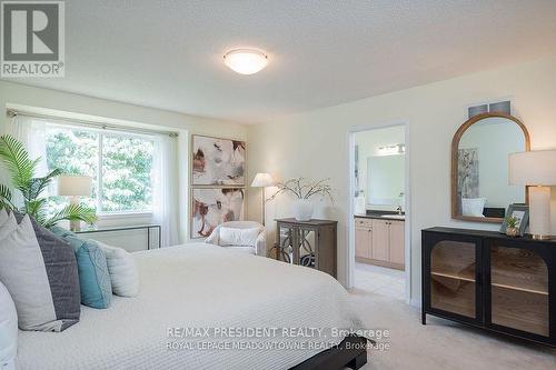 1339 Marshall Crescent, Milton, ON - Indoor Photo Showing Bedroom