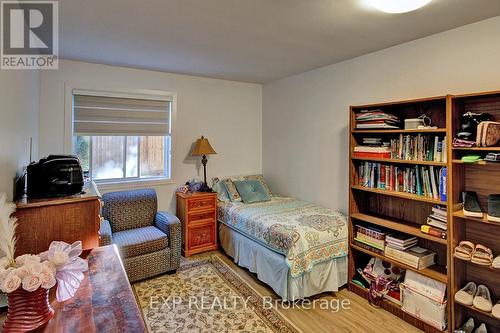 111 - 733 Deveron Crescent, London, ON - Indoor Photo Showing Bedroom