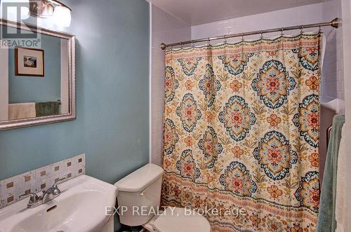 111 - 733 Deveron Crescent, London, ON - Indoor Photo Showing Bathroom