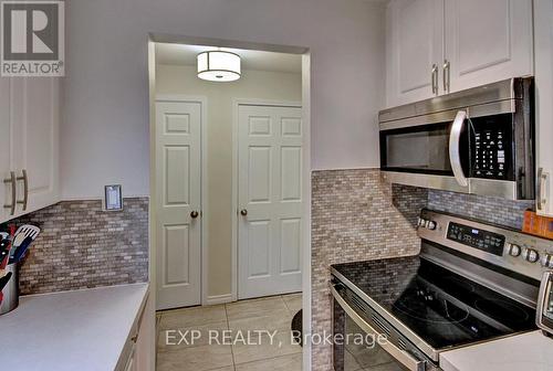 111 - 733 Deveron Crescent, London, ON - Indoor Photo Showing Kitchen