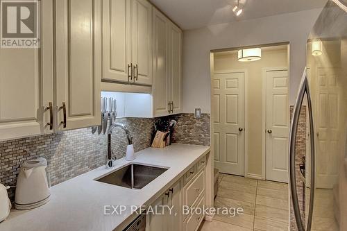 111 - 733 Deveron Crescent, London, ON - Indoor Photo Showing Kitchen