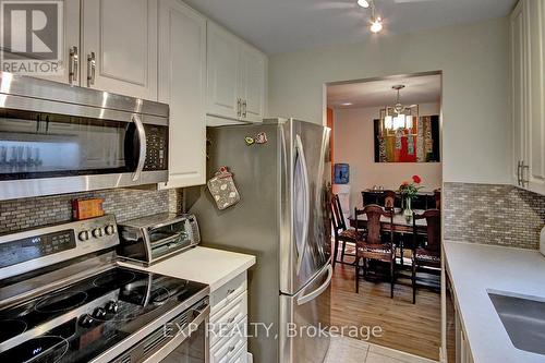 111 - 733 Deveron Crescent, London, ON - Indoor Photo Showing Kitchen