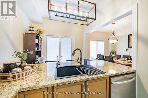 29 - 180 Blue Willow Drive, Vaughan (East Woodbridge), ON - Indoor Photo Showing Kitchen