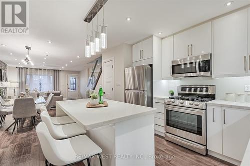 427 Strathmore Boulevard, Toronto, ON - Indoor Photo Showing Kitchen With Upgraded Kitchen