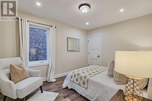 427 Strathmore Boulevard, Toronto, ON - Indoor Photo Showing Bedroom