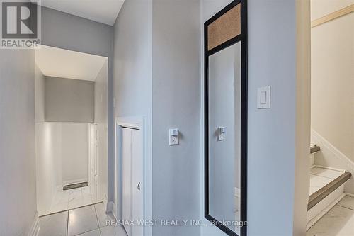 427 Strathmore Boulevard, Toronto, ON - Indoor Photo Showing Other Room