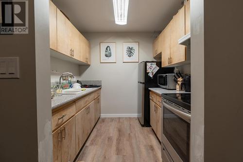 815 Southill Street Unit# 303, Kamloops, BC - Indoor Photo Showing Kitchen