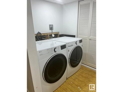 13710 38 St Nw, Edmonton, AB - Indoor Photo Showing Laundry Room