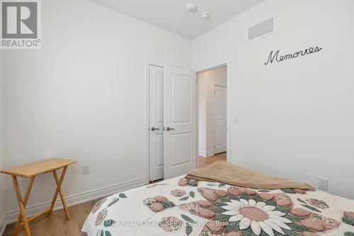 81 Season Crescent, Wasaga Beach, ON - Indoor Photo Showing Bedroom