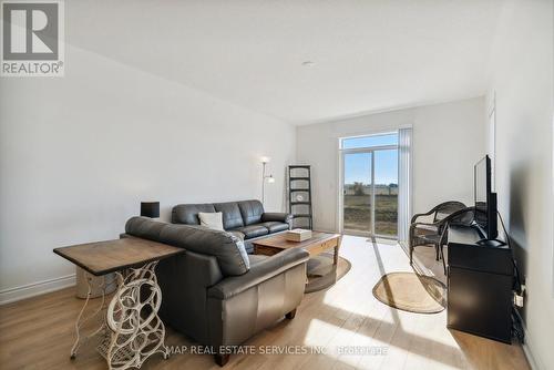 81 Season Crescent, Wasaga Beach, ON - Indoor Photo Showing Living Room