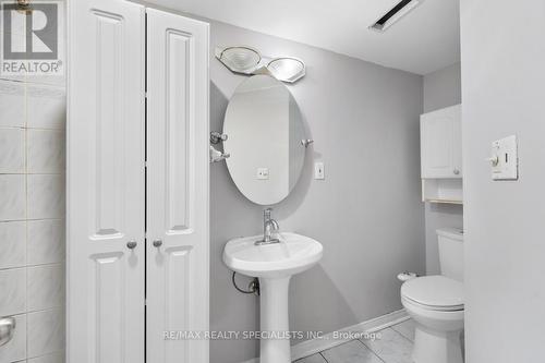 14 Fontaine Court, Brampton, ON - Indoor Photo Showing Bathroom