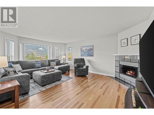 1186 Currie Avenue, Chase, BC - Indoor Photo Showing Living Room With Fireplace