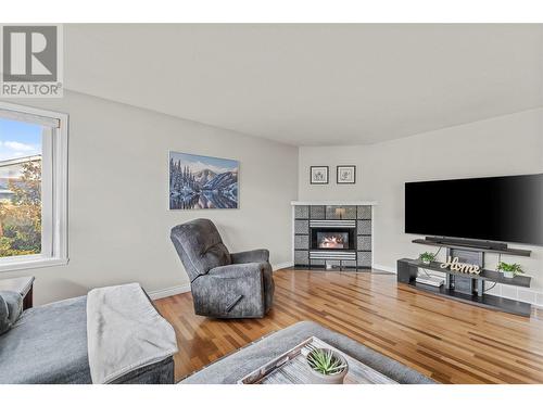 1186 Currie Avenue, Chase, BC - Indoor Photo Showing Living Room With Fireplace