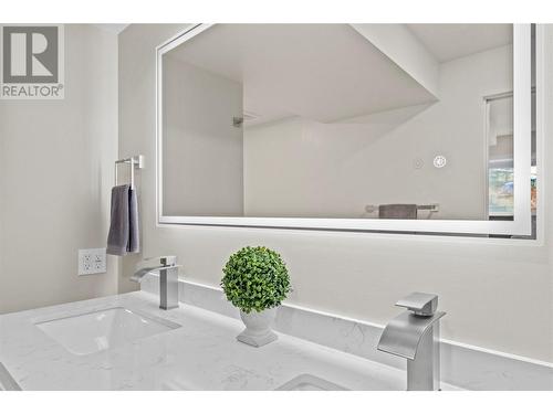 1186 Currie Avenue, Chase, BC - Indoor Photo Showing Bathroom