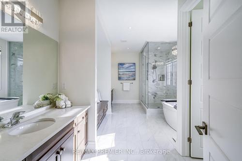 157 Klein Mills Road, Vaughan, ON - Indoor Photo Showing Bathroom