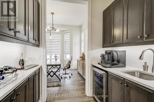 157 Klein Mills Road, Vaughan, ON - Indoor Photo Showing Kitchen