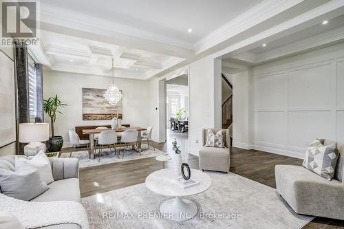 157 Klein Mills Road, Vaughan, ON - Indoor Photo Showing Living Room