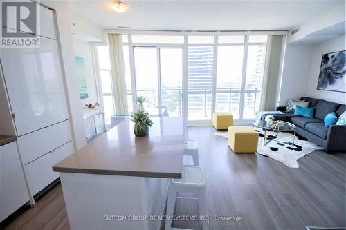 1505 - 59 Annie Craig Drive, Toronto, ON - Indoor Photo Showing Living Room