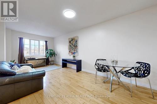 43 Rivers Edge Drive, Toronto, ON - Indoor Photo Showing Living Room