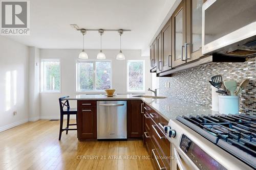 43 Rivers Edge Drive, Toronto, ON - Indoor Photo Showing Kitchen With Upgraded Kitchen