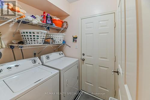 22 Lent Crescent, Brampton, ON - Indoor Photo Showing Laundry Room