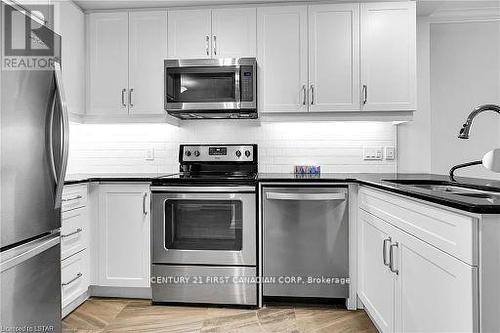 803 - 505 Talbot Street, London, ON - Indoor Photo Showing Kitchen With Double Sink With Upgraded Kitchen