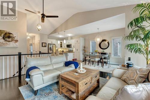 35 Viking Lane, Norfolk, ON - Indoor Photo Showing Living Room