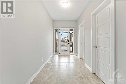 667 Fenwick Way, Ottawa, ON - Indoor Photo Showing Other Room