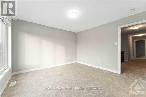 667 Fenwick Way, Ottawa, ON - Indoor Photo Showing Other Room