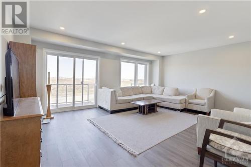 Living Room - 36 Limnos Lane, Ottawa, ON - Indoor Photo Showing Living Room