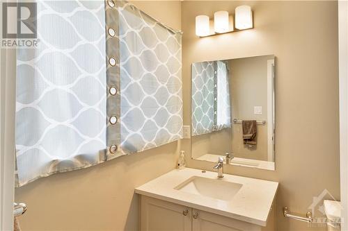 Ensuite - 36 Limnos Lane, Ottawa, ON - Indoor Photo Showing Bathroom