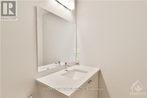 36 Limnos Lane, Ottawa, ON - Indoor Photo Showing Bathroom