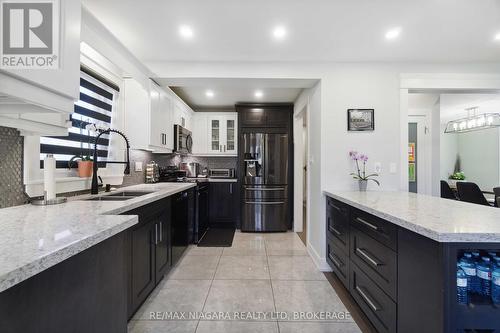 52 Ghent Street, St. Catharines (442 - Vine/Linwell), ON - Indoor Photo Showing Kitchen With Double Sink