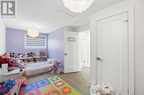 52 Ghent Street, St. Catharines (442 - Vine/Linwell), ON - Indoor Photo Showing Bedroom