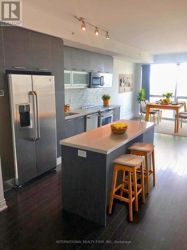 6805 - 388 Yonge Street, Toronto, ON - Indoor Photo Showing Kitchen With Stainless Steel Kitchen