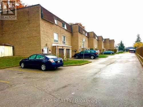 57 - 39 Lexington Avenue, Toronto, ON - Outdoor