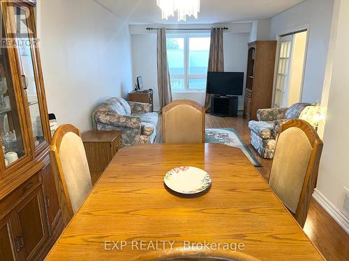 57 - 39 Lexington Avenue, Toronto, ON - Indoor Photo Showing Dining Room