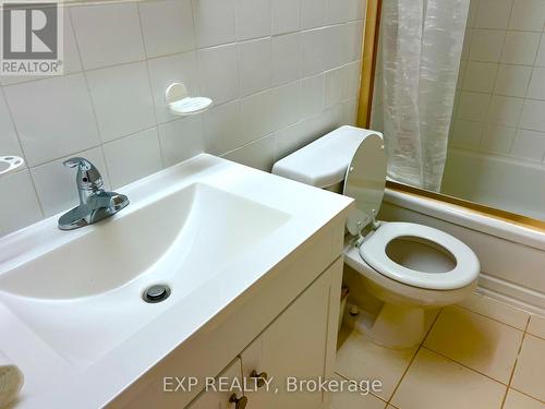 57 - 39 Lexington Avenue, Toronto, ON - Indoor Photo Showing Bathroom