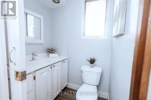 196 Graham Street, Woodstock, ON - Indoor Photo Showing Bathroom