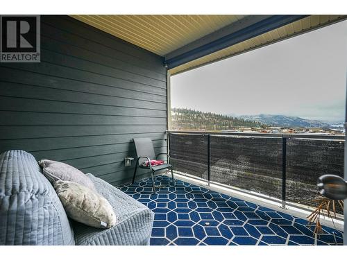 8752 Palmer Place, Summerland, BC - Outdoor With Exterior