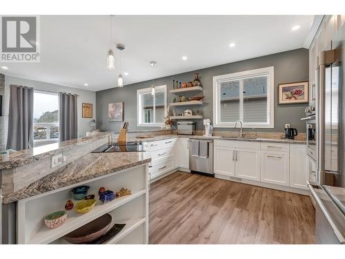 8752 Palmer Place, Summerland, BC - Indoor Photo Showing Kitchen With Upgraded Kitchen