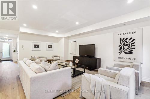 365B Roehampton Avenue, Toronto, ON - Indoor Photo Showing Living Room